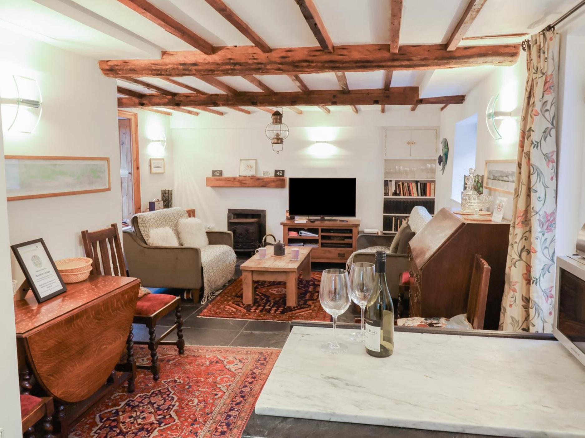 Naunton Cottage 라임레지스 외부 사진